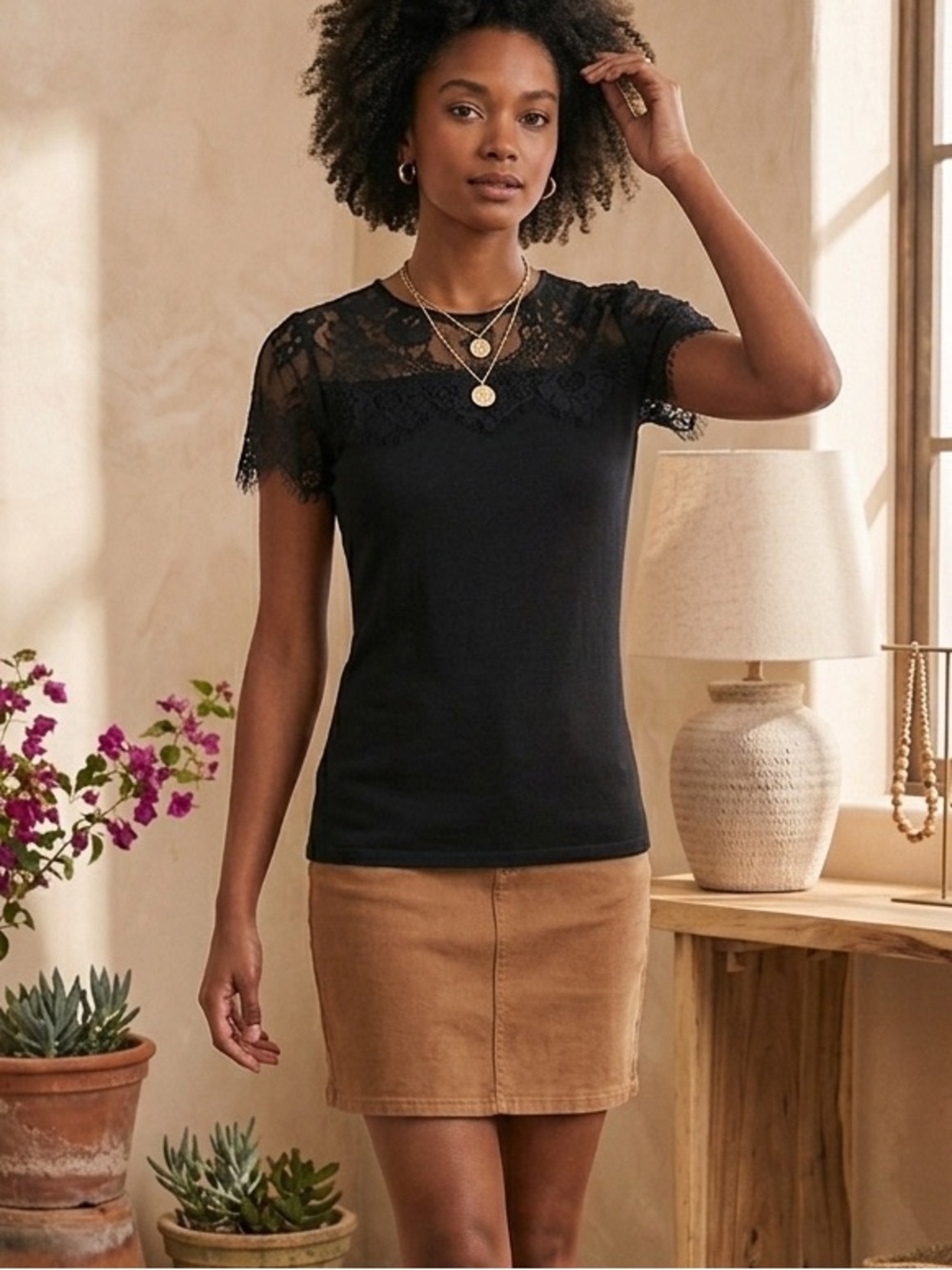 Tricot Chic lace short sleeve top size 4